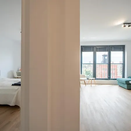 Cozy Modern With Stunning View! Apartment *