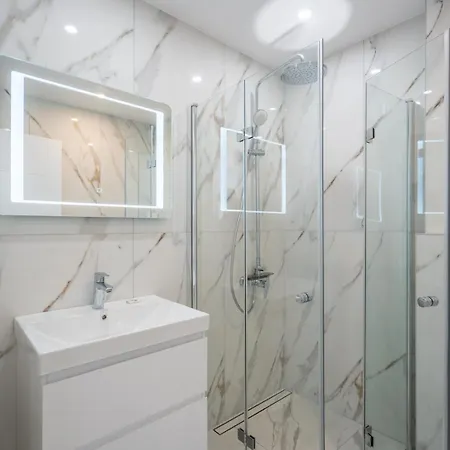 דירה Cozy Modern With Stunning View! *